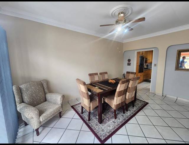 4 BEDROOM TOWNHOUSE FOR SALE IN NEW REDRUTH